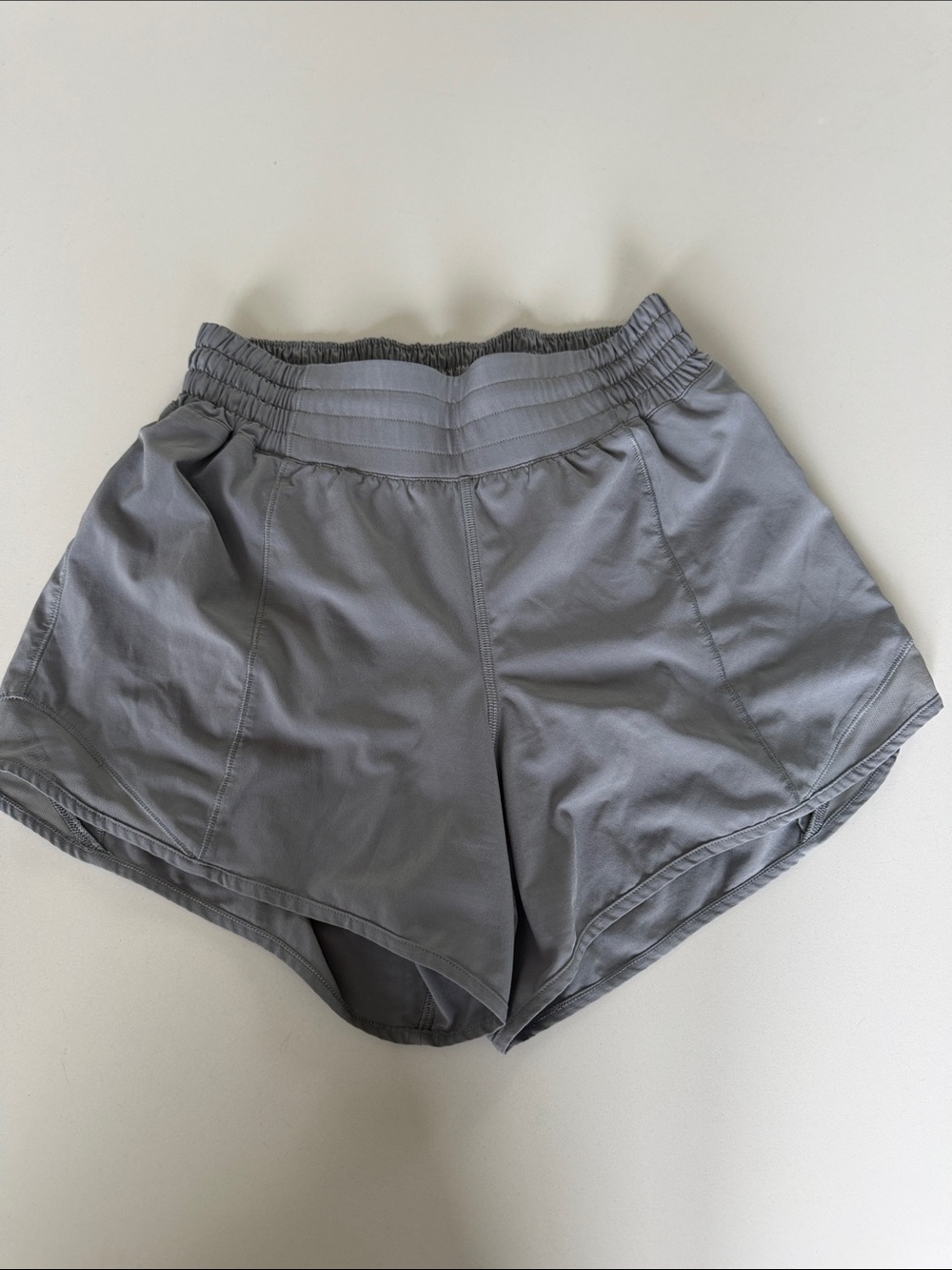 lululemon athletica Light Gray hotty hot 2.5 in Athletic Shorts
